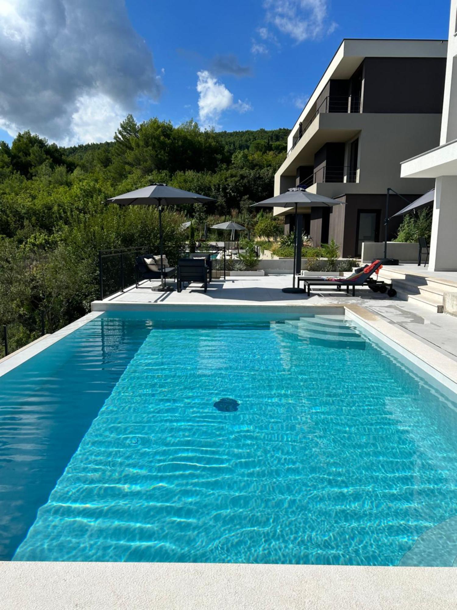 V Residence Apartments ราบัซ ภายนอก รูปภาพ